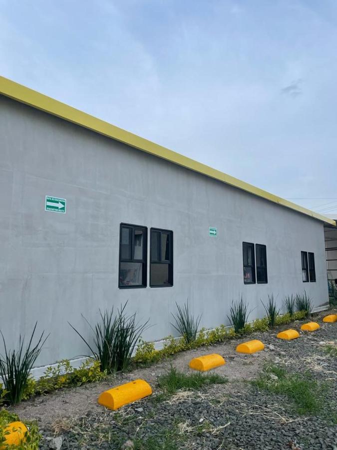 Check Inn Hostal Aeropuerto Gdl Las Pintas Eksteriør bilde