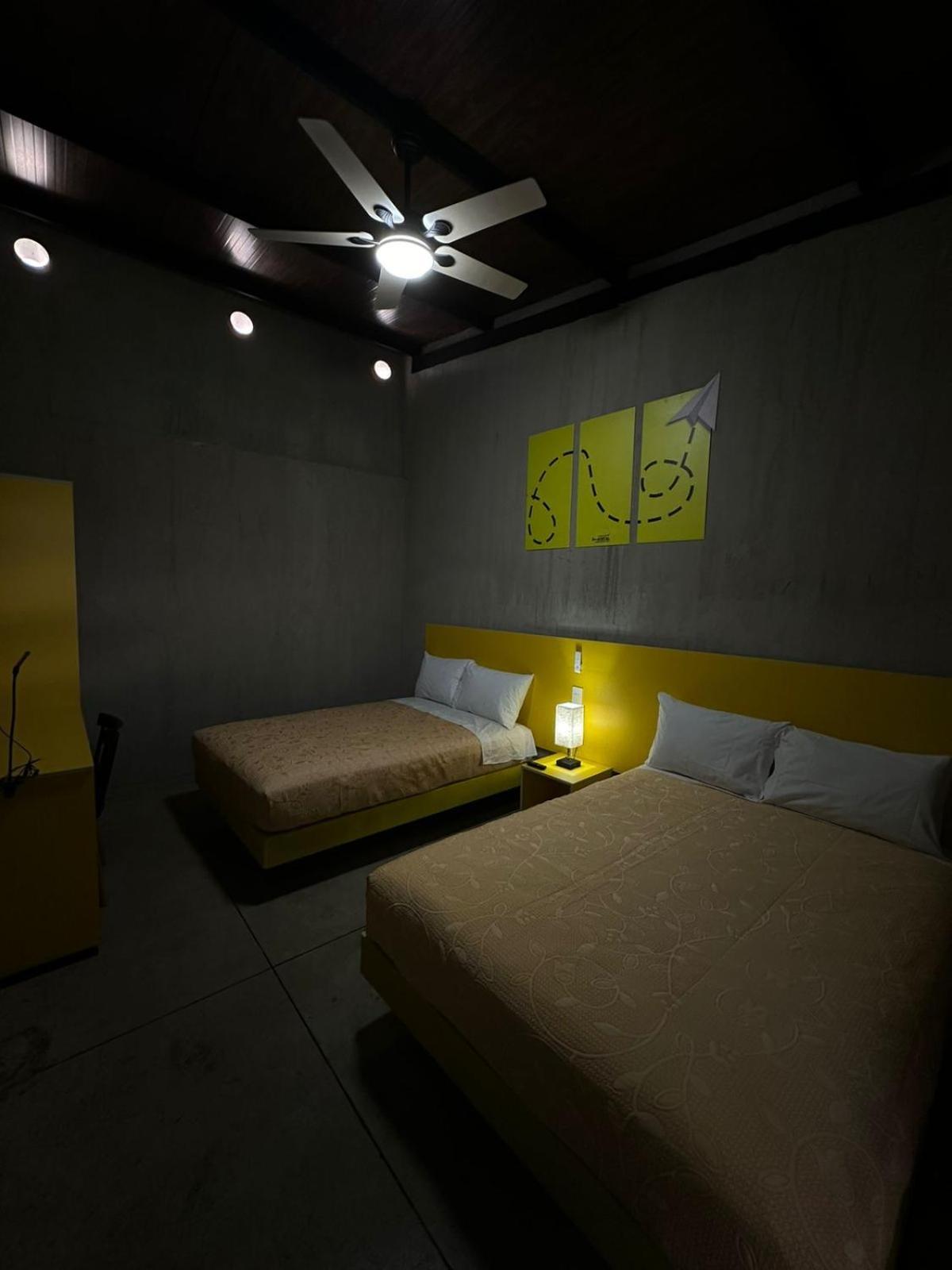 Check Inn Hostal Aeropuerto Gdl Las Pintas Eksteriør bilde